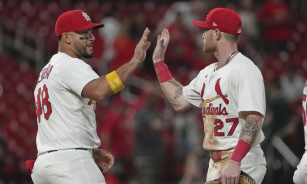 Mikolas shines, Cardinals hold off Athletics 2-1