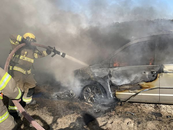 Fire damages minivan in McCracken County