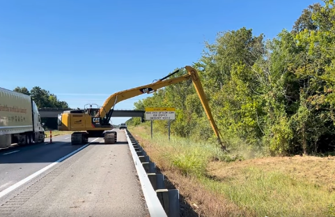 Brush cutting on I-69 in Marshall County will take several weeks