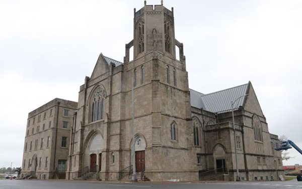 Rebuilt and rejoicing: FBC Mayfield returns home on Easter