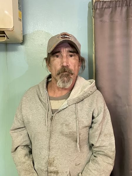 Mayfield man arrested on charges of selling meth