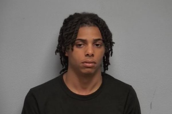 Parole violator arrested in McCracken County after foot pursuit