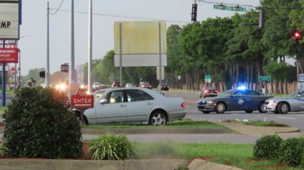 Police identify, still looking for driver involved in high-speed crash in Oak Grove