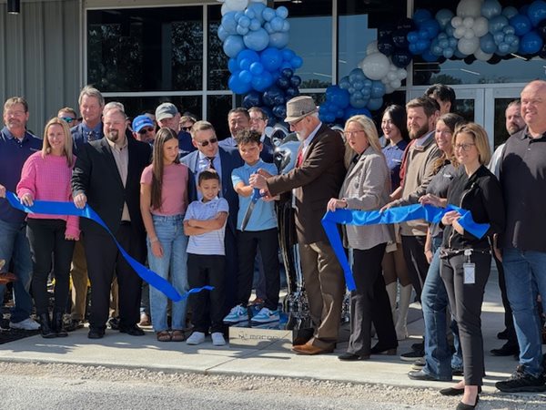 MRCOOL cuts ribbon on expanded headquarters in Graves County