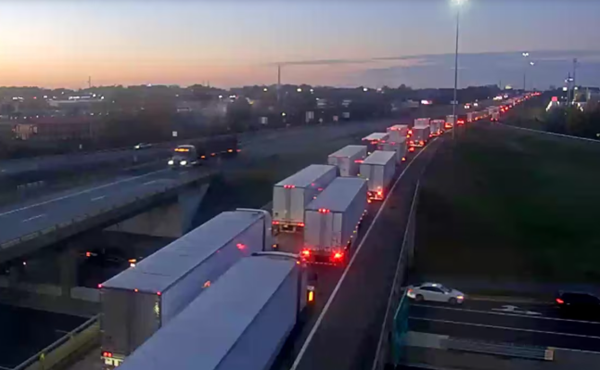 I-24 shut down for 6 hours after semi loses load in crash near Ohio River bridge