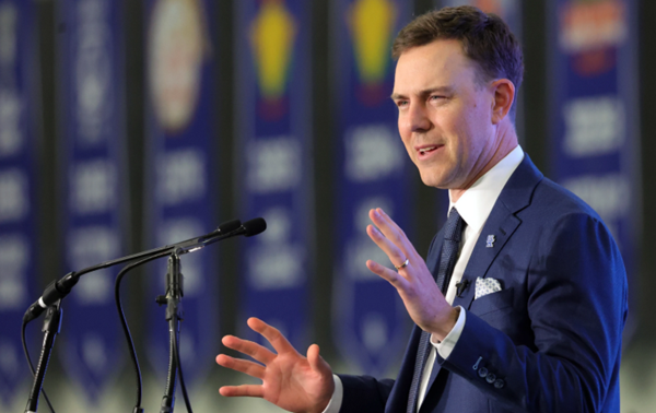 Stein plans to rebuild Kentucky football with  offensive risk-taking