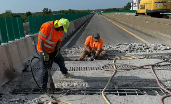 All lanes of I-24 Ohio River bridge are open for winter