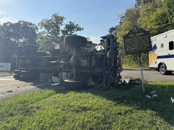 KY 121 open in Calloway County after crash involving crane, SUV