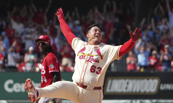 Pozo hit gives Cardinals 11-inning win over Reds  6-5