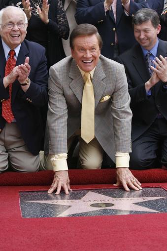 Wink Martindale, genial game show host and an early interviewer of Elvis, dies at 91