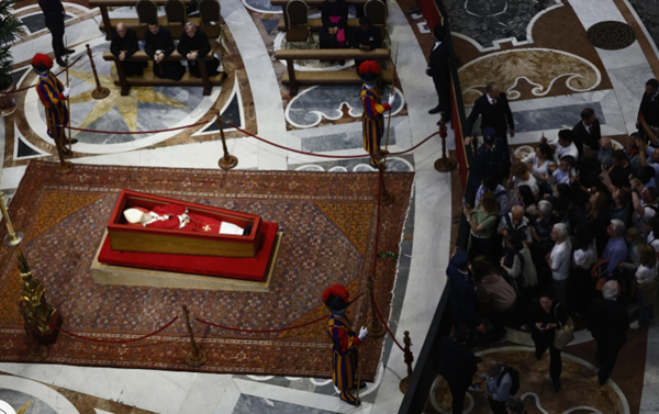 Pope Francis lies in state, viewed by thousands