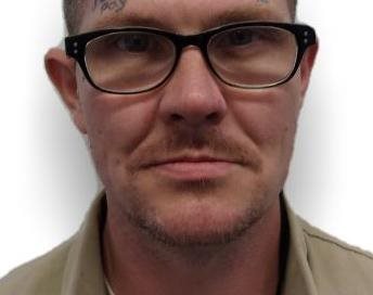 Graves Sheriff looking for wanted Mayfield man