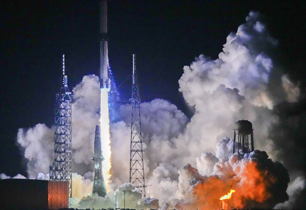 Blue Origin rocket successfully lifts off, reaches orbit