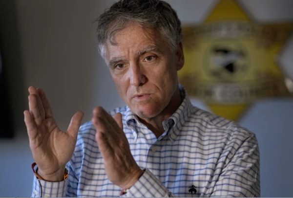 Sheriff: 80,000 Illinois residents banned from owning guns still keep them