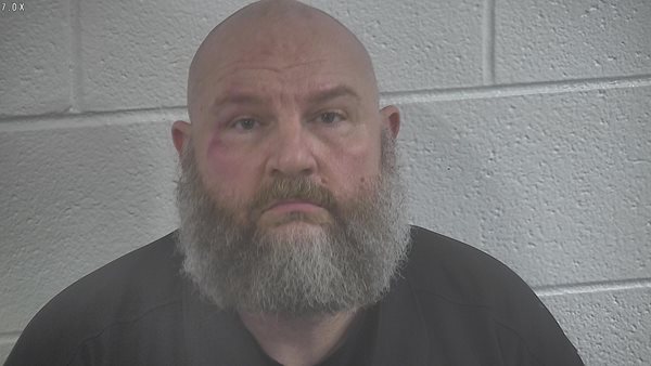 Murray crash leads to assault arrest as drivers fall off side of bridge