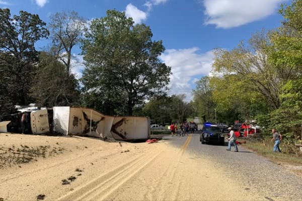 Semi overturns, spills load of corn in Graves County