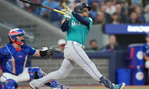 Dodgers escape Brewers 2-1 on Snell gem; Mariners grab 2-0 ALCS lead over Blue Jays