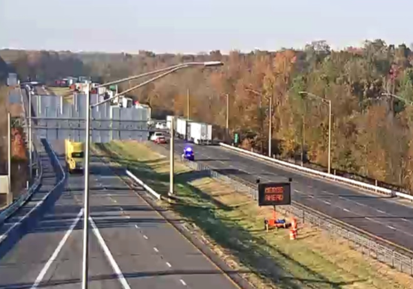 I-24 shut down for 6 hours after semi loses load in crash near Ohio River bridge