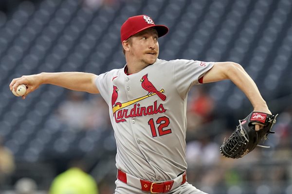 Heaney takes no-hitter into 6th and Pirates stay hot with 7-0 win over Cardinals