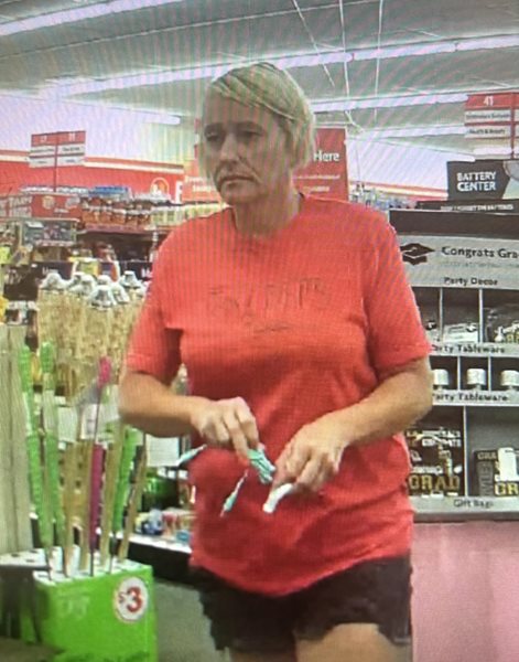 Calvert City police searching for theft suspects 
