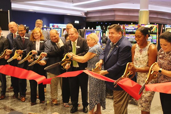 Walkers Bluff Casino opens in southern Illinois