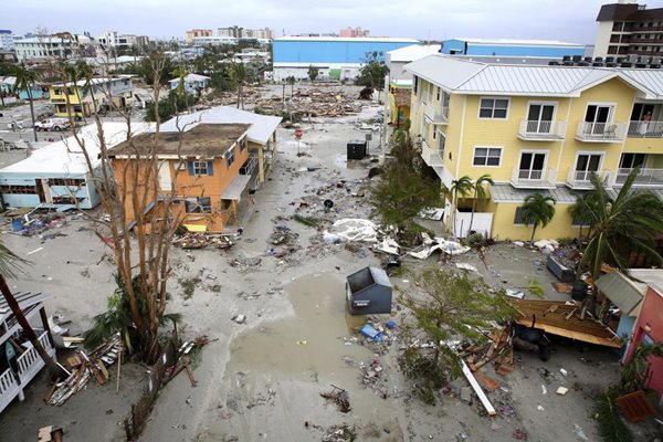 Hurricane Ian bears down on South Carolina today