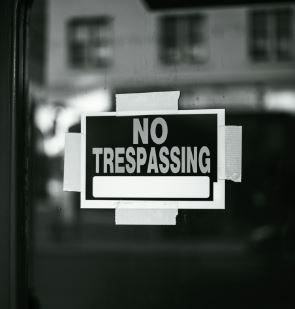 Man charged with criminal trespassing in Marshall County