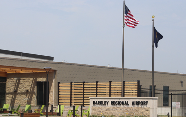 DOT approves new Chicago air service for Barkley Field