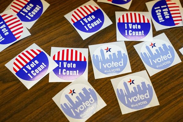 Early voting under way in Illinois, not yet in Kentucky