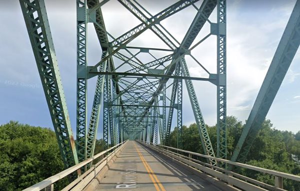 US 60/62 bridge into Missouri closed due to structural issues