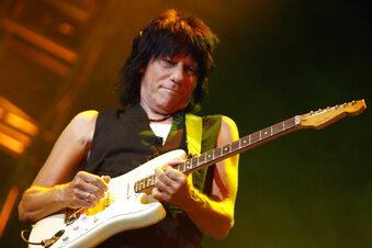 Jeff Beck, guitar virtuoso who influenced generations, dies at 78