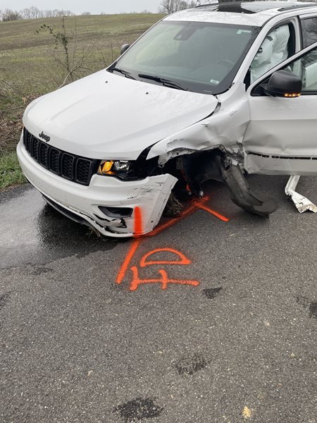 Near head-on collision in Graves County brings charges, sends two to the hospital 