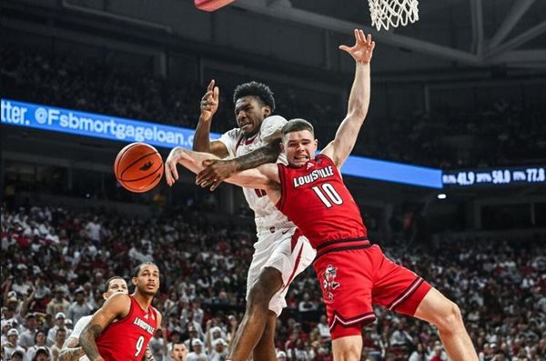 Cards get out-toughed from the start, suffer first loss as Arkansas rolls 89-80