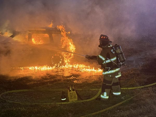 Fire destroys vehicle in Calloway County; driver escapes injury