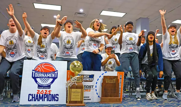 Racers bow in first round of women's NCAA to Iowa, 92-57