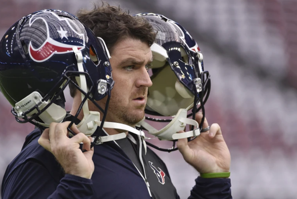 NCAA approves coach-to-QB helmet comms next season