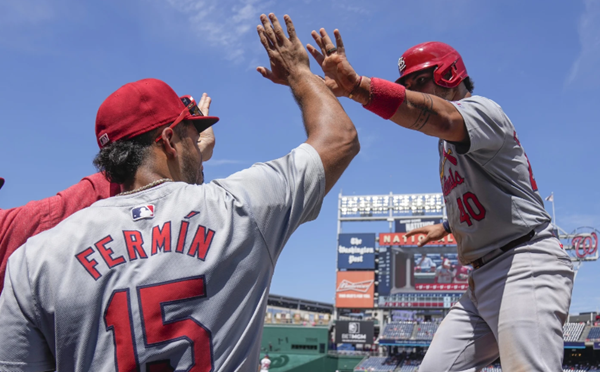 Surging Cardinals defeat Nationals 8-3